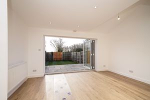 Photo 16- click for photo gallery